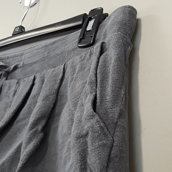 CASLON Gray Tie Waist Roll Leg Pleated Shorts - Picture 9 of 11